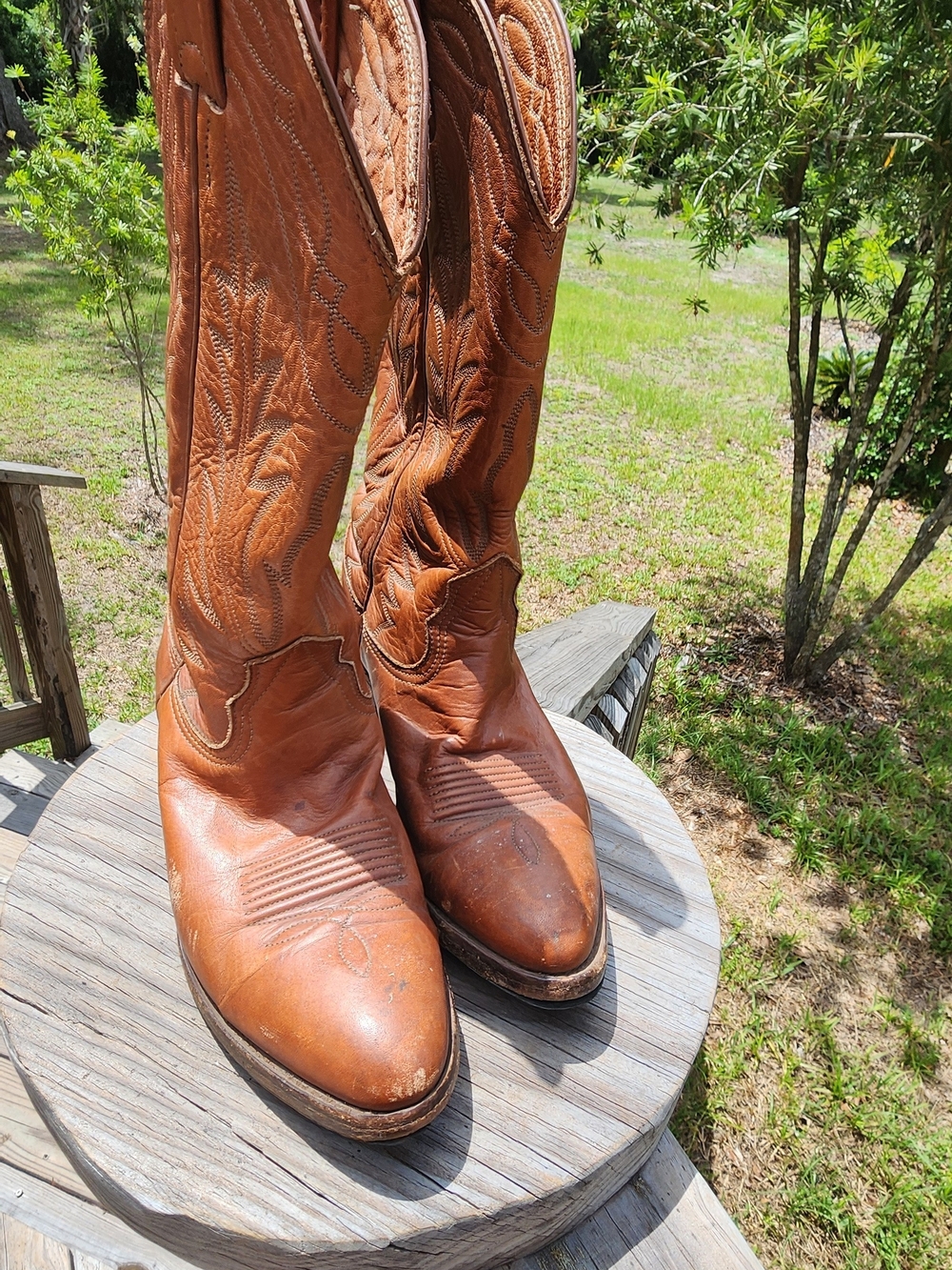 Women's Tan Leather Western Heeled Boots  Size 6-7. - Picture 4 of 16